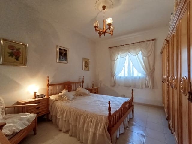 3 bedroom Finca/Country House for sale in Santa Lucía de Tirajana with garage - € 320,000 (Ref: 9390334)