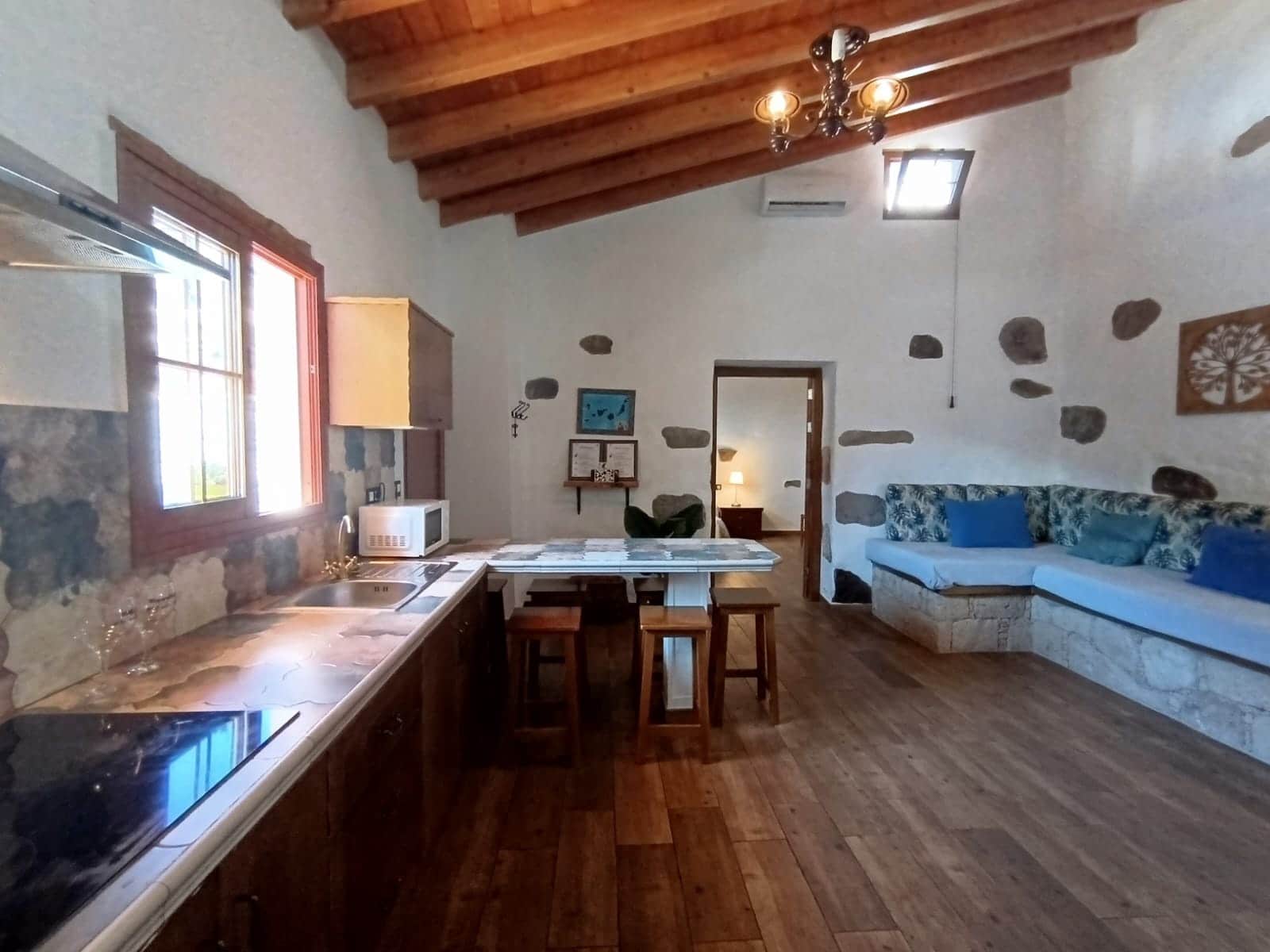 2 makuuhuone Maalaistalo vuokrattavana paikassa San Bartolome de Tirajana mukana uima-altaan - 1 100 € (Ref: 9402545)