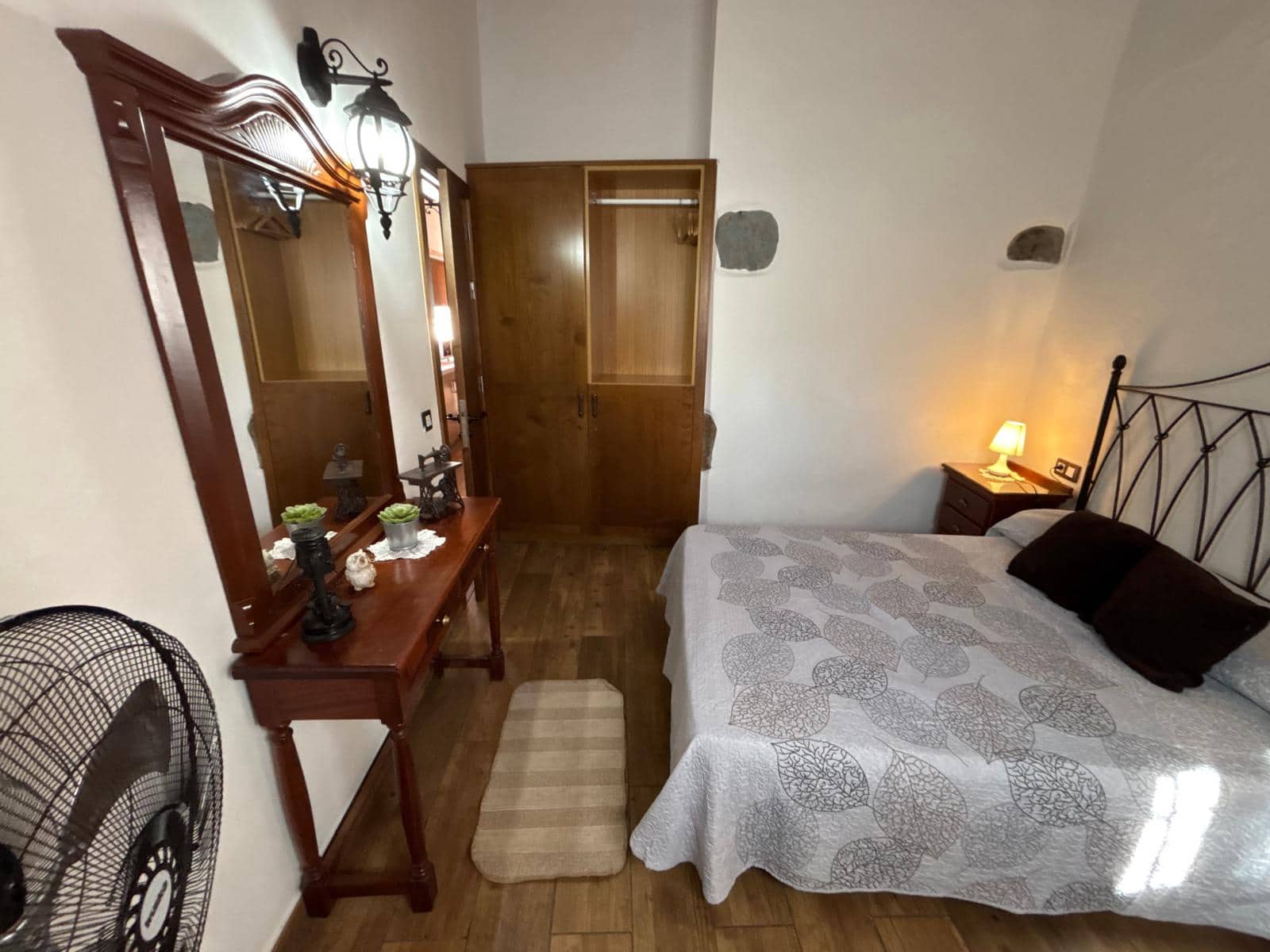 2 makuuhuone Maalaistalo vuokrattavana paikassa San Bartolome de Tirajana mukana uima-altaan - 1 100 € (Ref: 9402545)