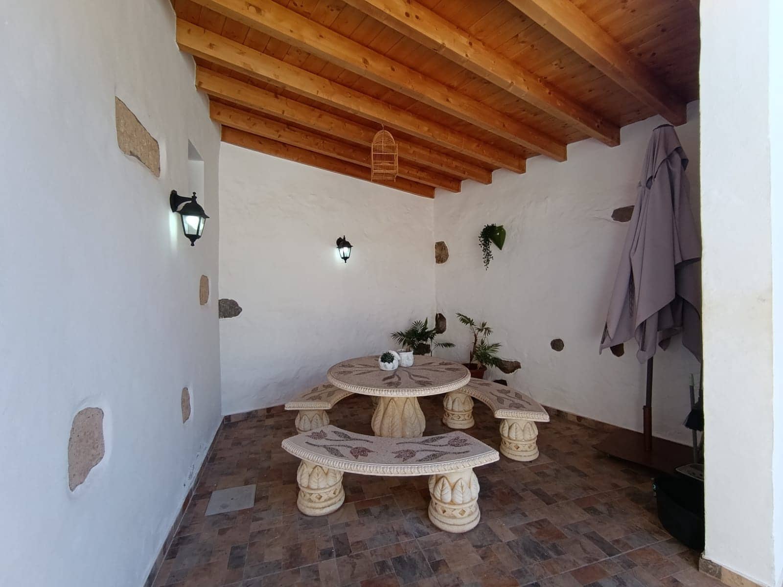 2 makuuhuone Maalaistalo vuokrattavana paikassa San Bartolome de Tirajana mukana uima-altaan - 1 100 € (Ref: 9402545)