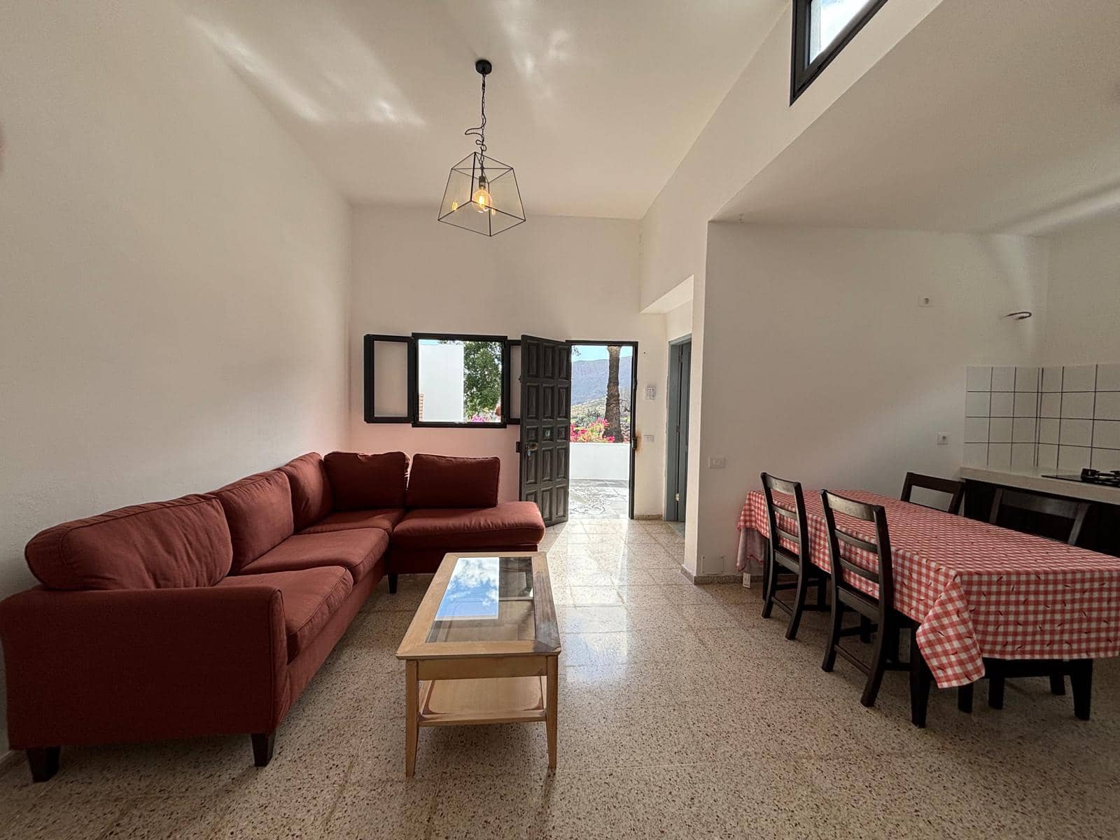 Finca/Casa Rural de 2 habitaciones en Santa Lucía de Tirajana en alquiler - 690 € (Ref: 9443029)