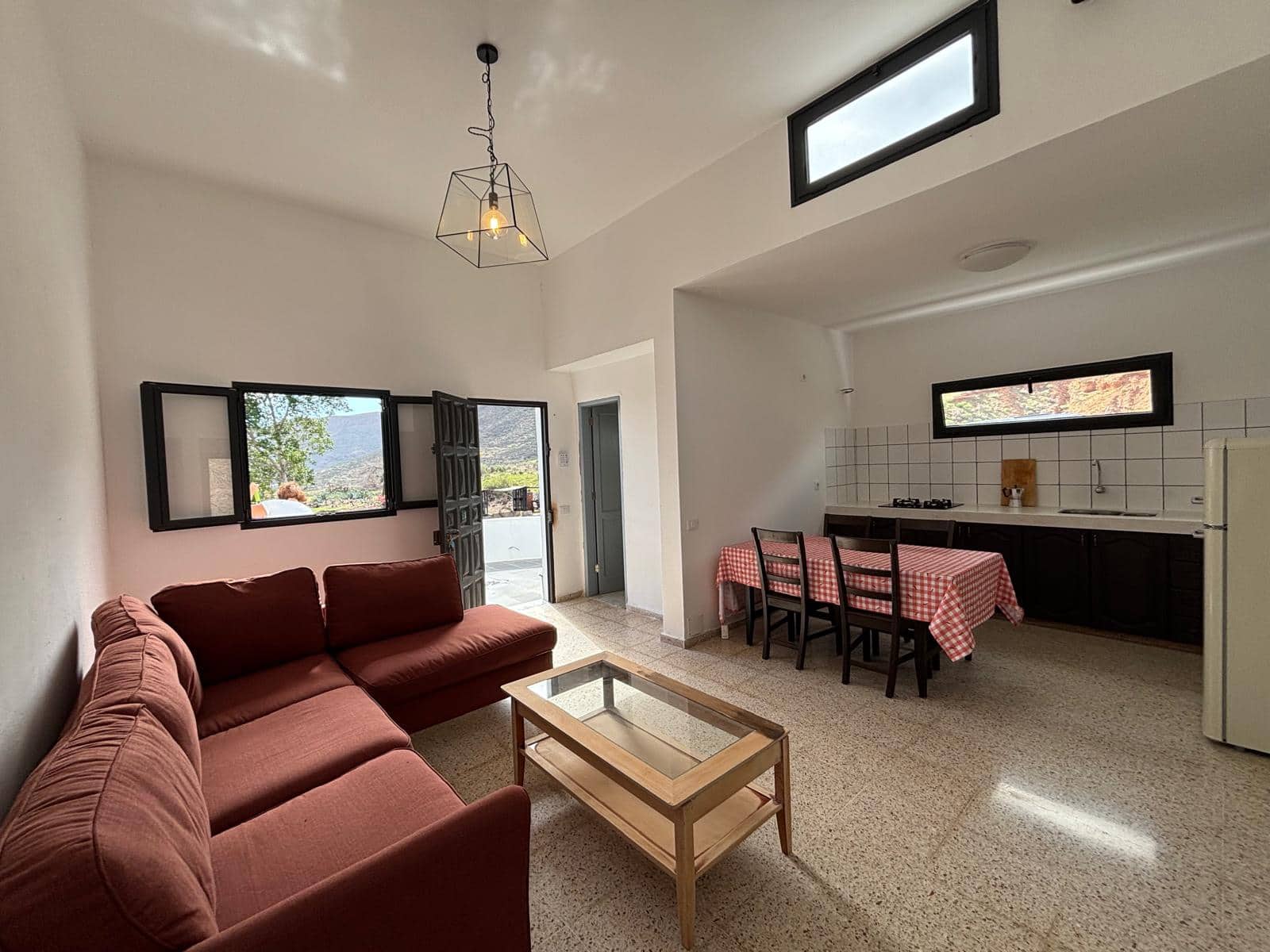 Finca/Casa Rural de 2 habitaciones en Santa Lucía de Tirajana en alquiler - 690 € (Ref: 9443029)