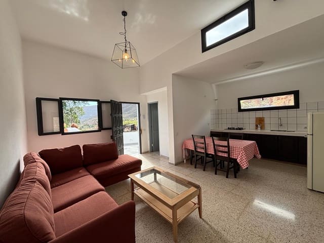 Finca/Casa Rural de 2 habitaciones en Santa Lucía de Tirajana en alquiler - 690 € (Ref: 9443029)