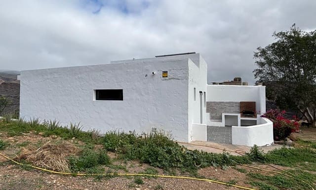 Finca/Casa Rural de 2 habitaciones en Santa Lucía de Tirajana en alquiler - 690 € (Ref: 9443029)