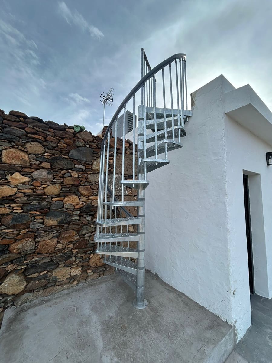 Finca/Casa Rural de 2 habitaciones en Santa Lucía de Tirajana en alquiler - 690 € (Ref: 9443029)