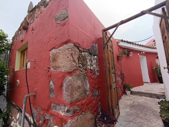 3 slaapkamer Finca/Landhuis te koop in Santa Lucía de Tirajana - € 219.000 (Ref: 9449896)