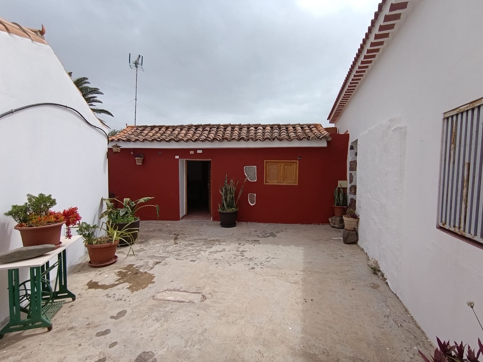3 bedroom Finca/Country House for sale in Santa Lucia de Tirajana - € 219,000 (Ref: 9449896)
