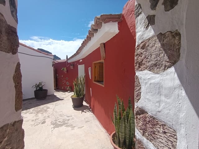 3 makuuhuone Maalaistalo myytävänä paikassa Santa Lucía de Tirajana - 219 000 € (Ref: 9449896)