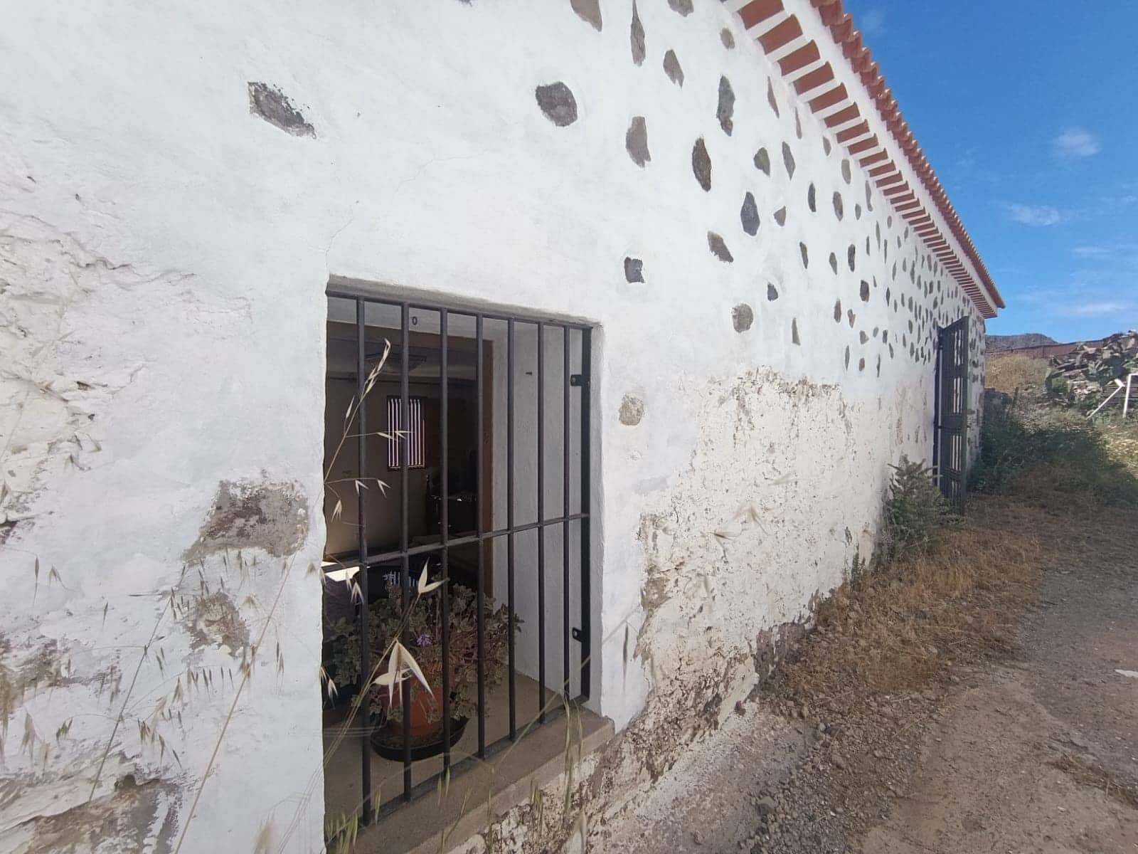 3 bedroom Finca/Country House for sale in Santa Lucia de Tirajana - € 219,000 (Ref: 9449896)