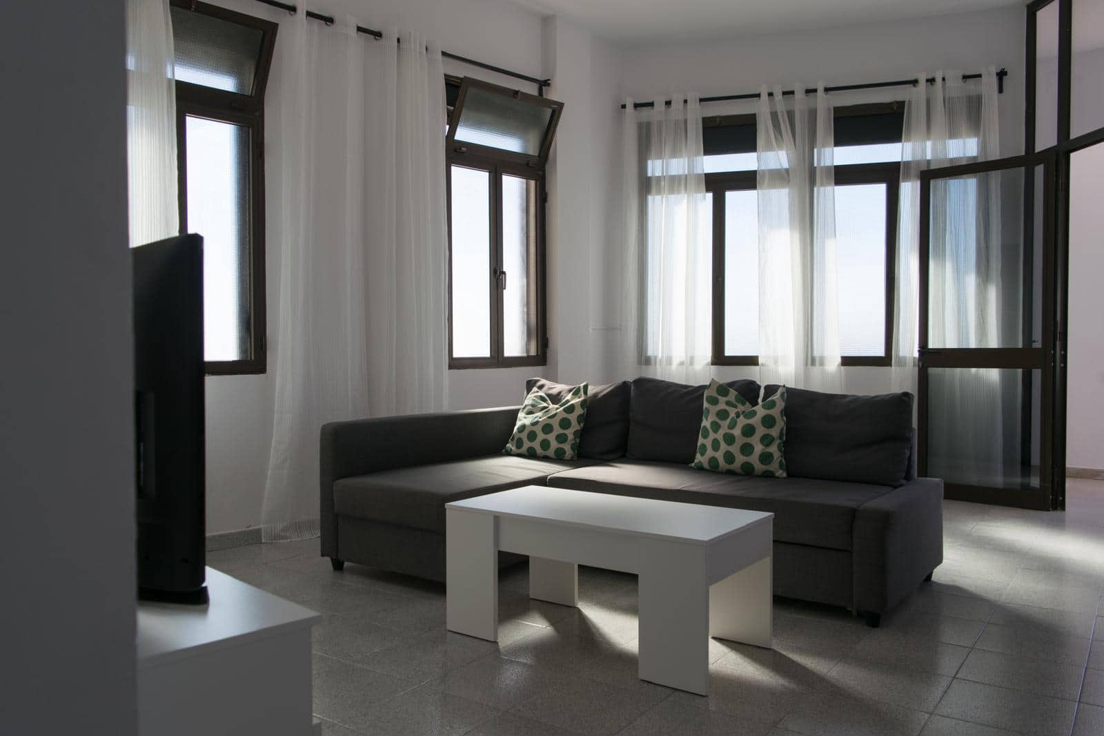 1 makuuhuone Ranta-asunto vuokrattavana paikassa Aguimes - 900 € (Ref: 9547494)