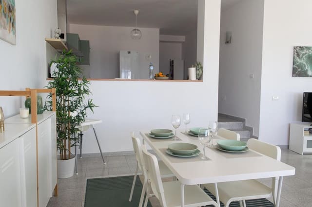 1 makuuhuone Ranta-asunto vuokrattavana paikassa Agüimes - 900 € (Ref: 9547494)