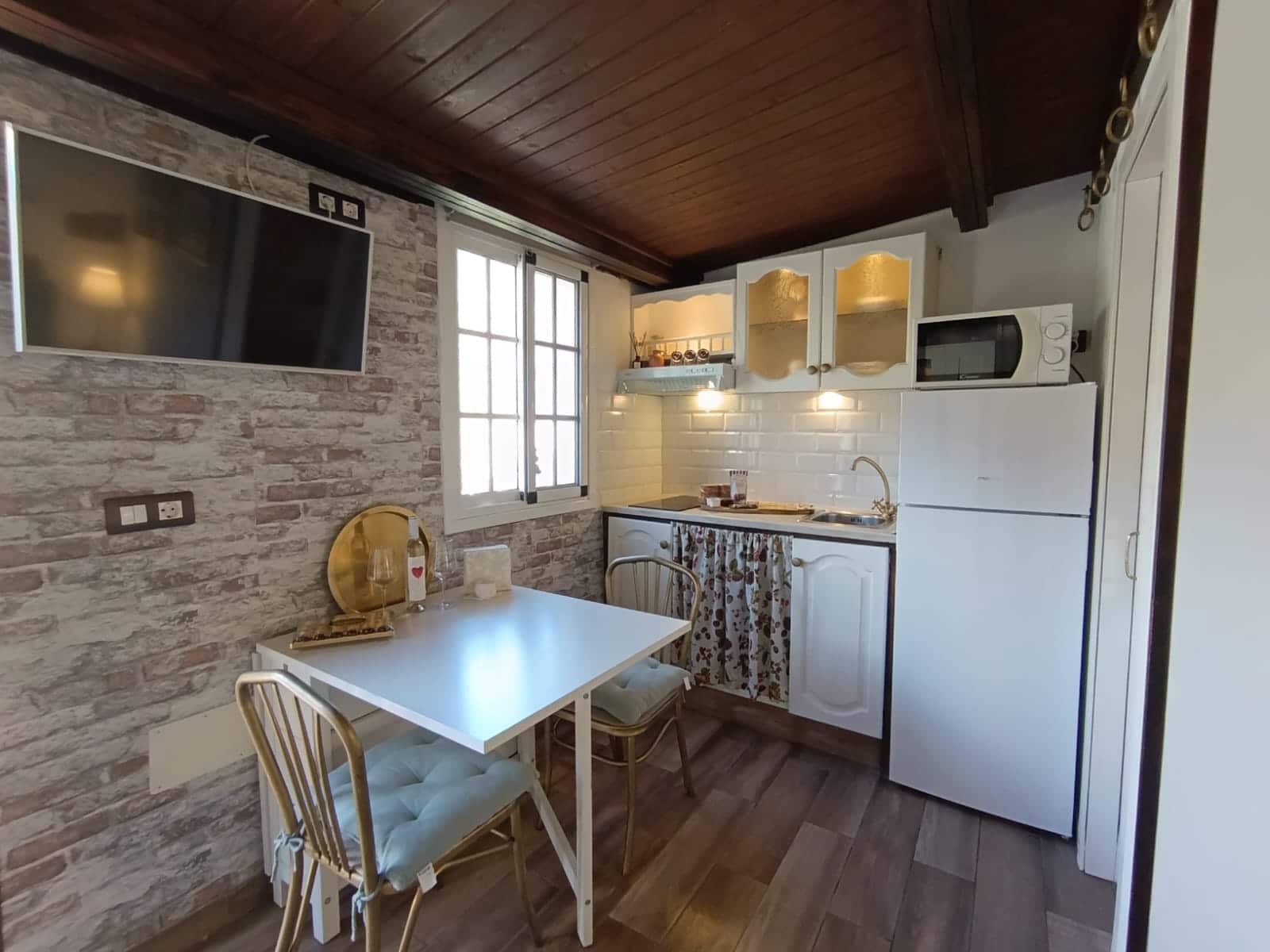 1 soveværelse Studio til leje i San Bartolome de Tirajana med swimmingpool - € 600 (Ref: 9565762)