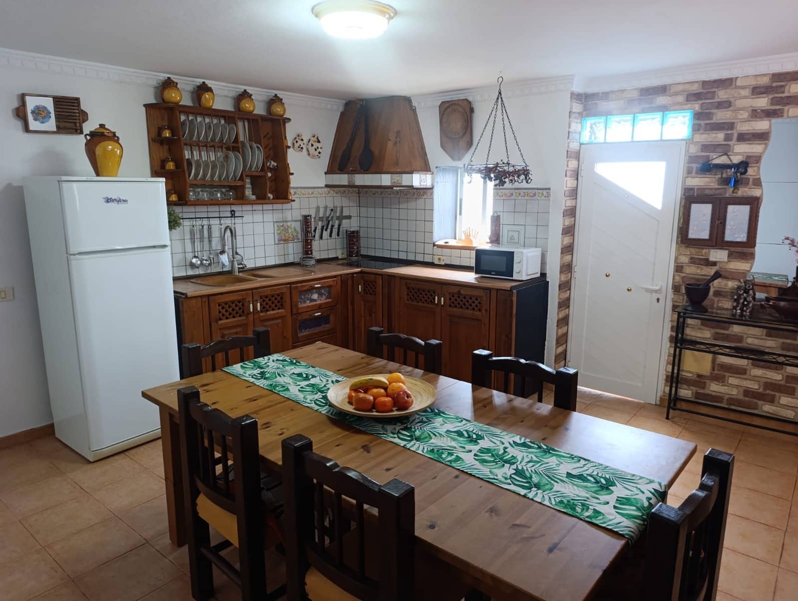 1 bedroom Terraced Villa for rent in Vecindario - € 800 (Ref: 9643652)