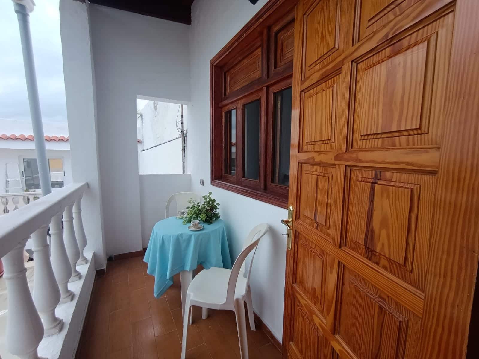 Piso de 2 habitaciones en Firgas en alquiler con garaje - 900 € (Ref: 9660773)