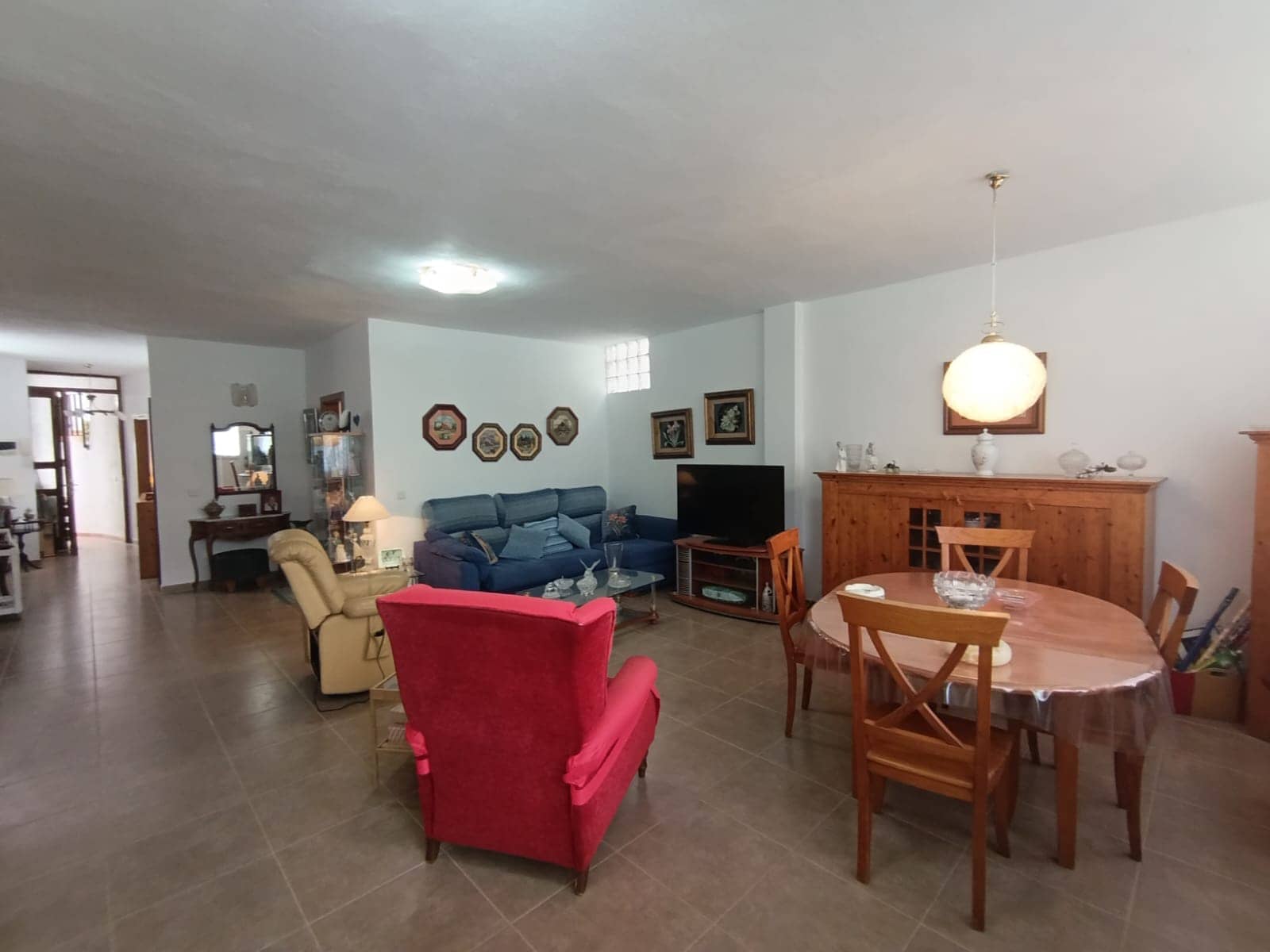 2 bedroom Flat for rent in Firgas with garage - € 1,200 (Ref: 9660791)