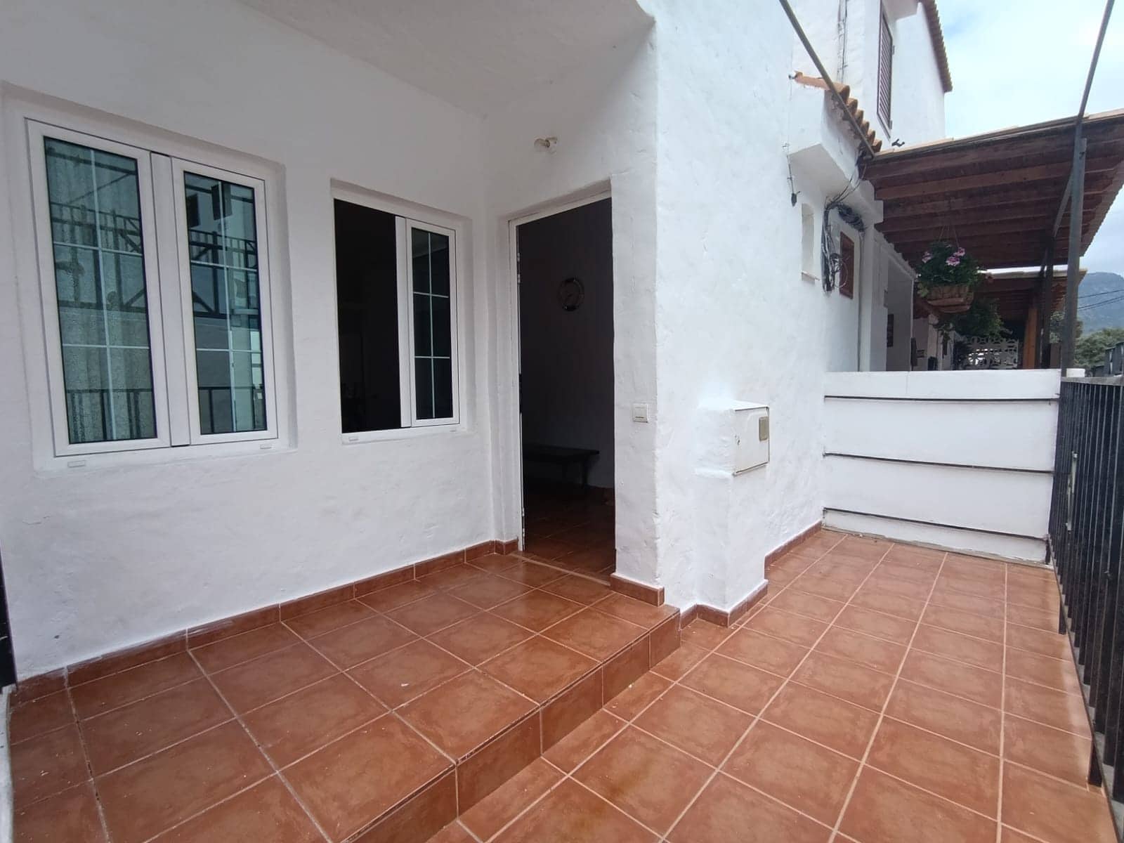 3 quarto Moradia em Banda para venda em Santa Lucia de Tirajana - 140 000 € (Ref: 9803853)