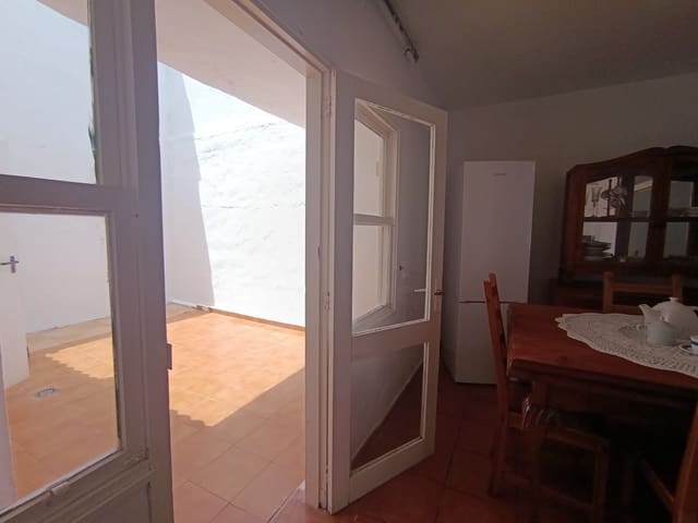 3 quarto Moradia em Banda para venda em Santa Lucía de Tirajana - 140 000 € (Ref: 9803853)