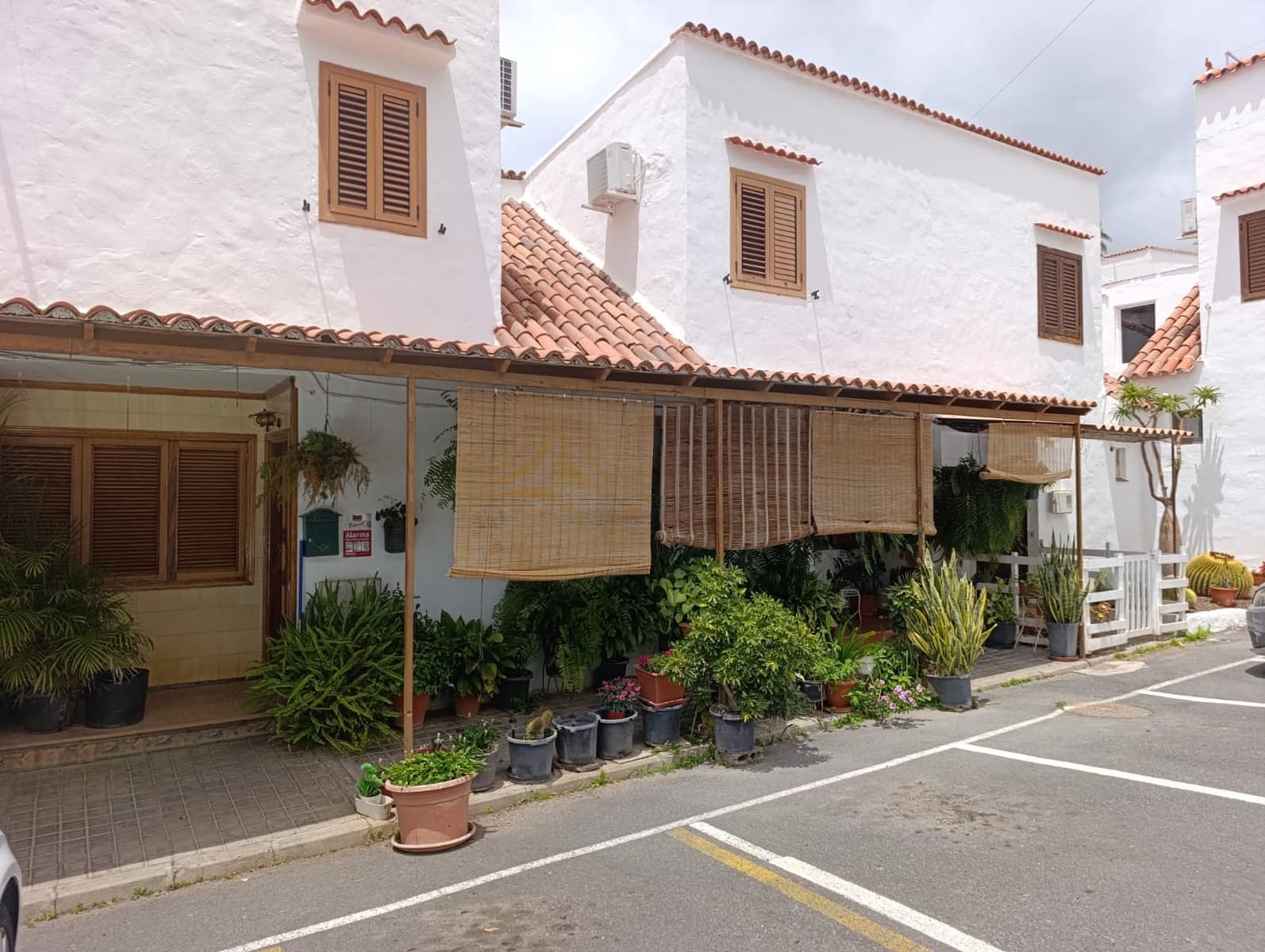 3 quarto Moradia em Banda para venda em Santa Lucia de Tirajana - 140 000 € (Ref: 9803853)