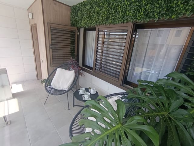 2 bedroom Terraced Villa for rent in Agüimes - € 1,450 (Ref: 9886375)