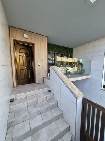 2 bedroom Terraced Villa for rent in Agüimes - € 1,450 (Ref: 9886375)