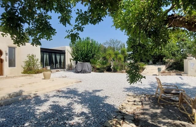 4 soveværelse Villa til salg i Llíria med swimmingpool - € 650.000 (Ref: 10023460)