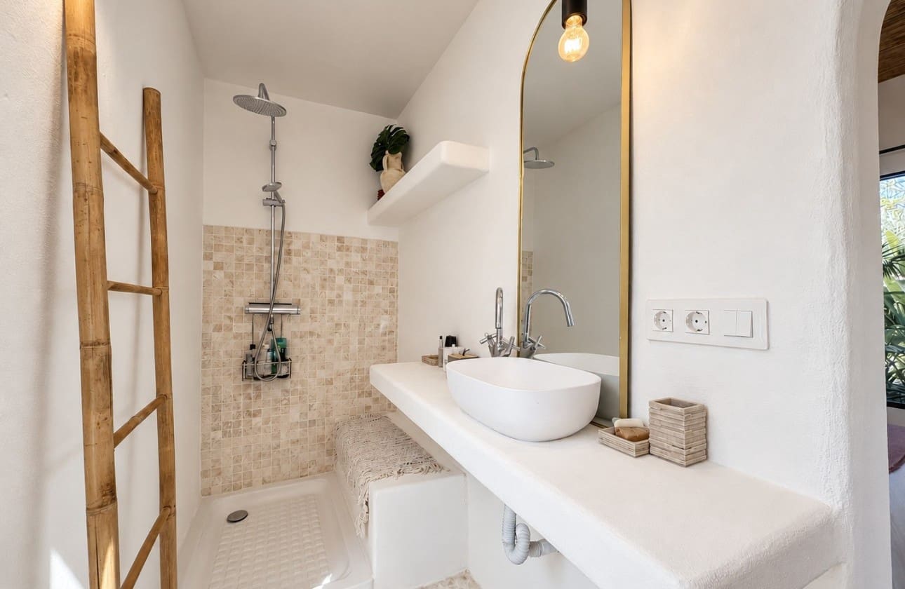 Chalet de 4 habitaciones en Llíria en venta con piscina - 650.000 € (Ref: 10023460)