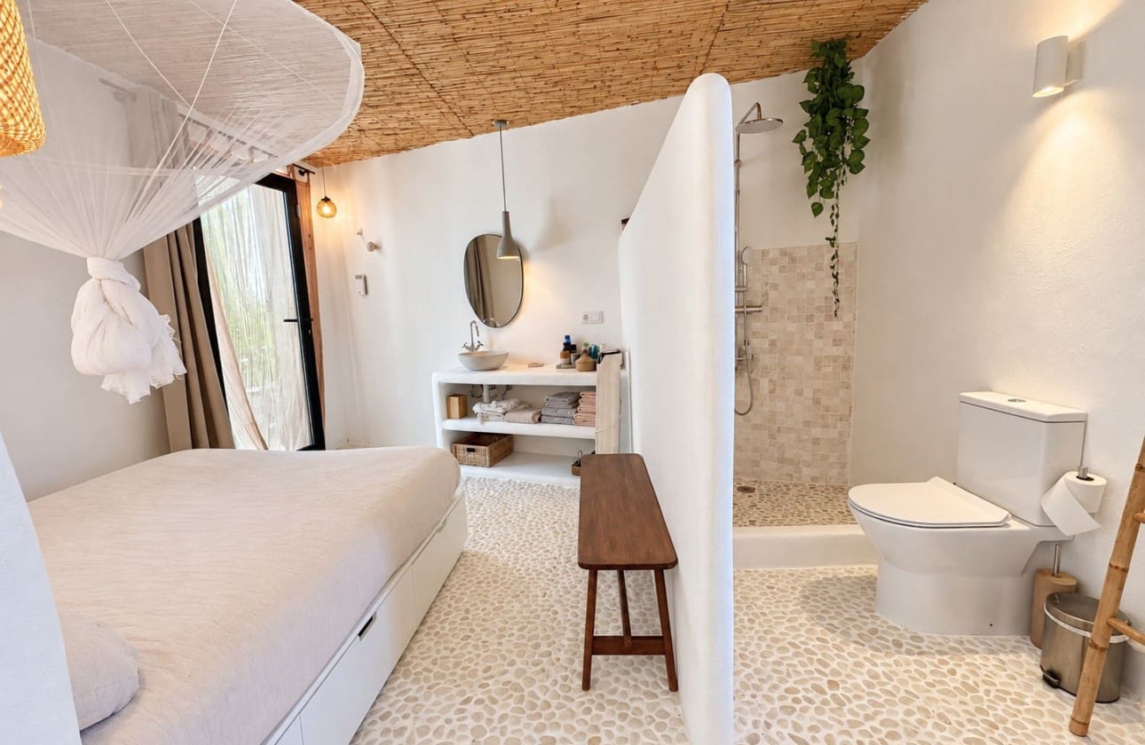 Chalet de 4 habitaciones en Llíria en venta con piscina - 650.000 € (Ref: 10023460)