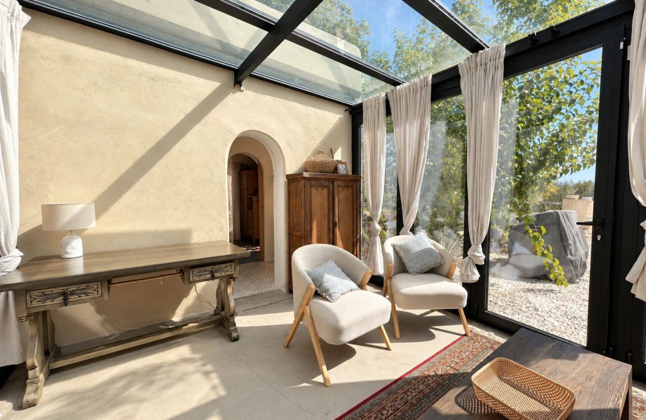 Chalet de 4 habitaciones en Llíria en venta con piscina - 650.000 € (Ref: 10023460)