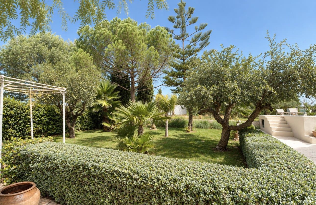 Chalet de 4 habitaciones en Llíria en venta con piscina - 650.000 € (Ref: 10023460)