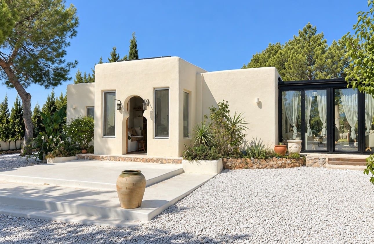 Chalet de 4 habitaciones en Llíria en venta con piscina - 650.000 € (Ref: 10023460)
