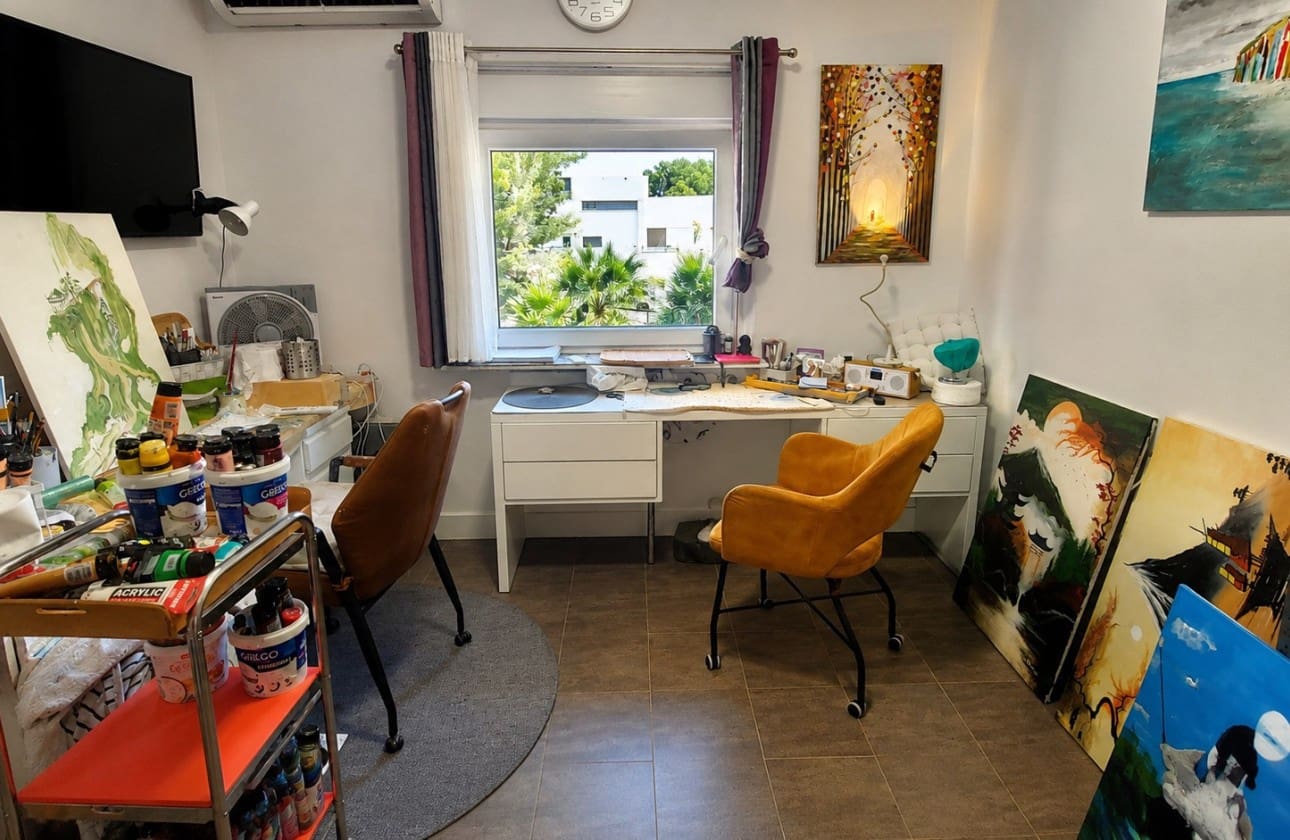 3 slaapkamer Villa te koop in La Nucia met zwembad garage - € 640.000 (Ref: 10033349)