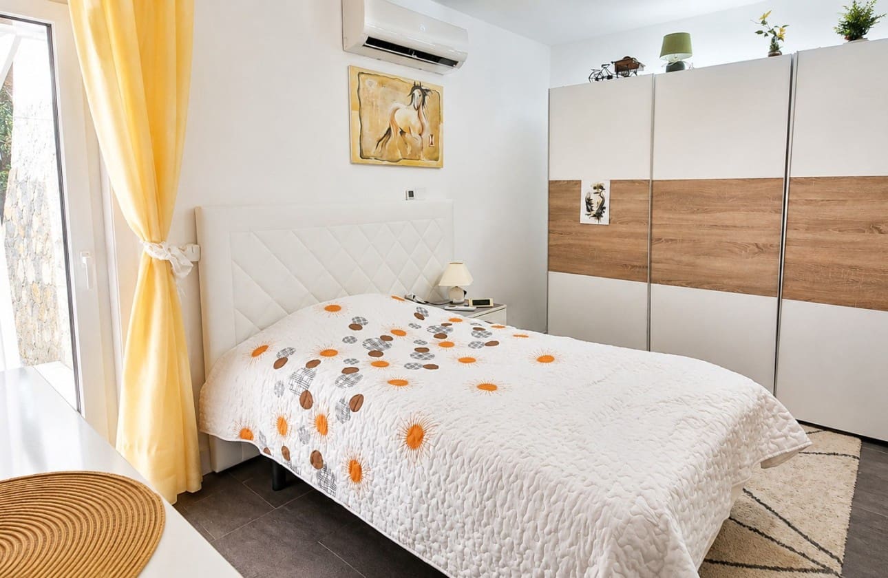 3 slaapkamer Villa te koop in La Nucia met zwembad garage - € 640.000 (Ref: 10033349)