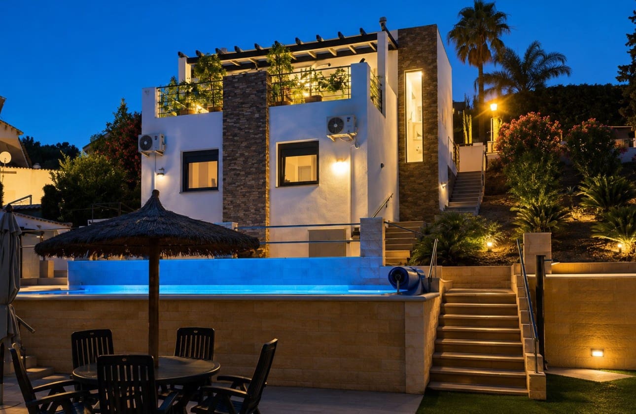 3 slaapkamer Villa te koop in La Nucia met zwembad garage - € 640.000 (Ref: 10033349)