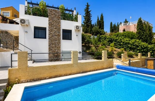 3 slaapkamer Villa te koop in Coloma  , La Nucia met zwembad garage - € 640.000 (Ref: 10033349)