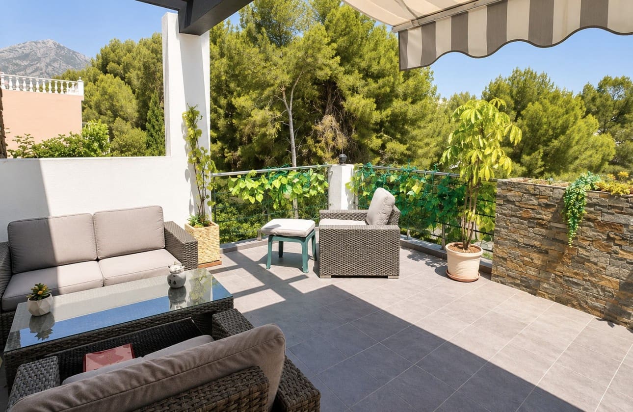 3 slaapkamer Villa te koop in La Nucia met zwembad garage - € 640.000 (Ref: 10033349)