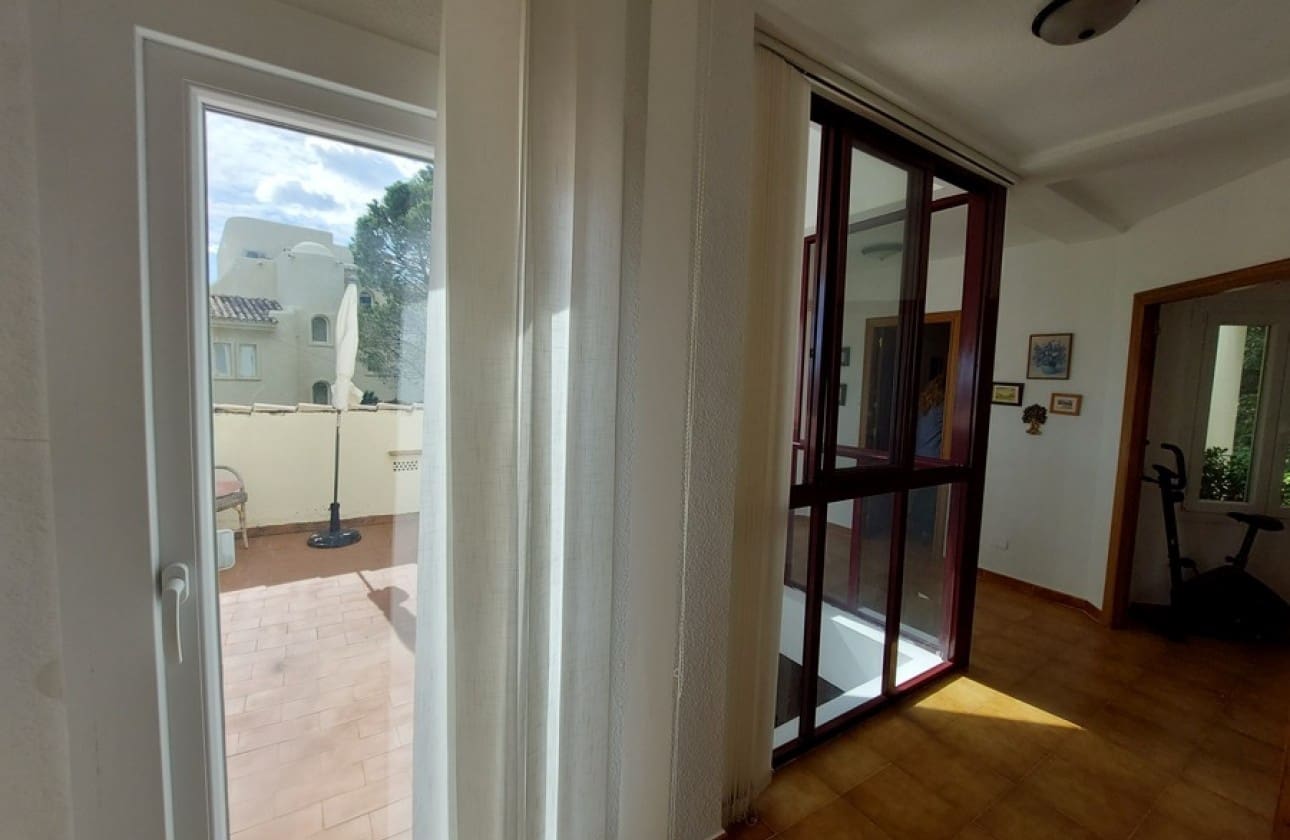 4 soveværelse Villa til salg i Altea med swimmingpool garage - € 525.000 (Ref: 10118601)
