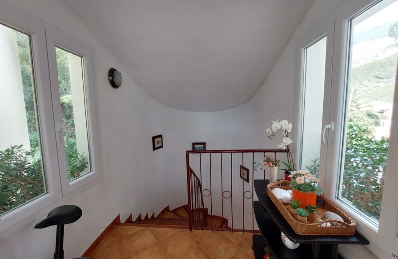 4 soveværelse Villa til salg i Altea med swimmingpool garage - € 525.000 (Ref: 10118601)