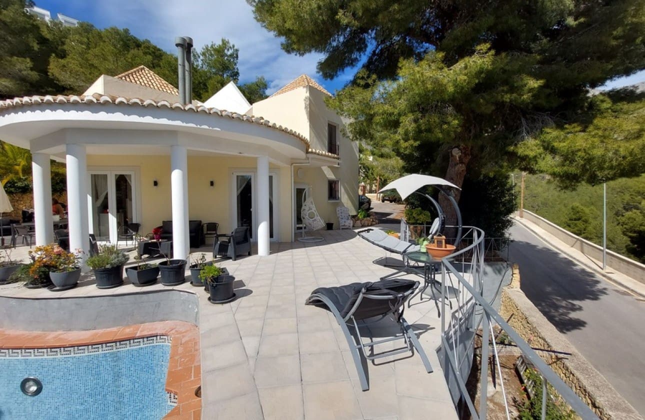 4 soveværelse Villa til salg i Altea med swimmingpool garage - € 525.000 (Ref: 10118601)