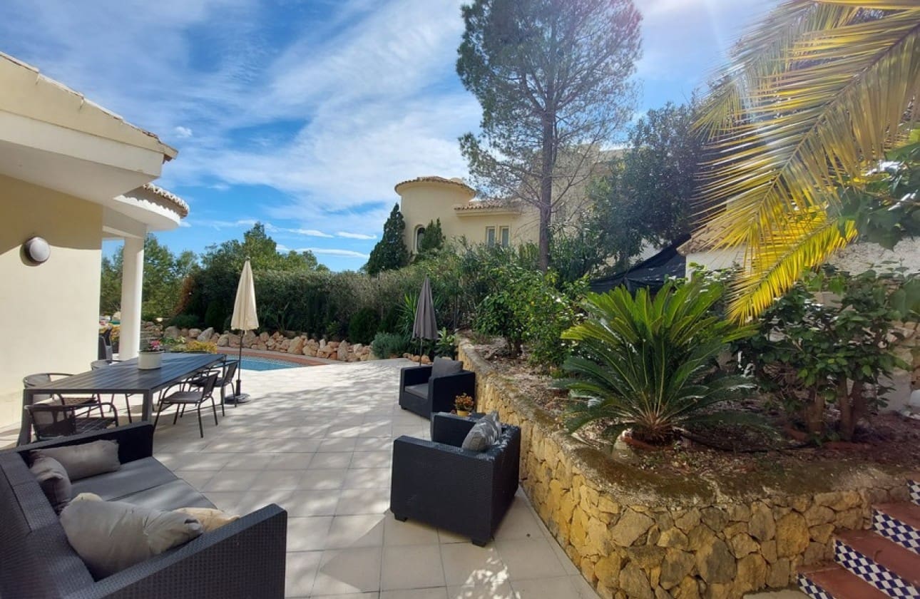 4 soveværelse Villa til salg i Altea med swimmingpool garage - € 525.000 (Ref: 10118601)