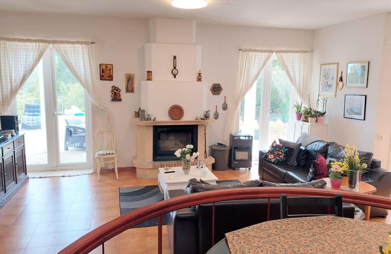 4 soveværelse Villa til salg i Altea med swimmingpool garage - € 525.000 (Ref: 10118601)