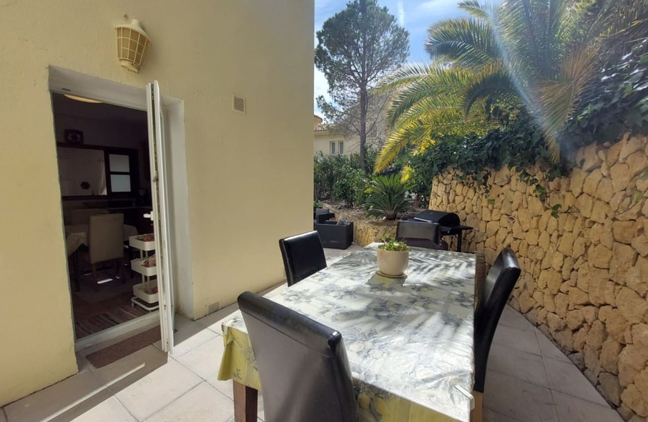 4 soveværelse Villa til salg i Altea med swimmingpool garage - € 525.000 (Ref: 10118601)