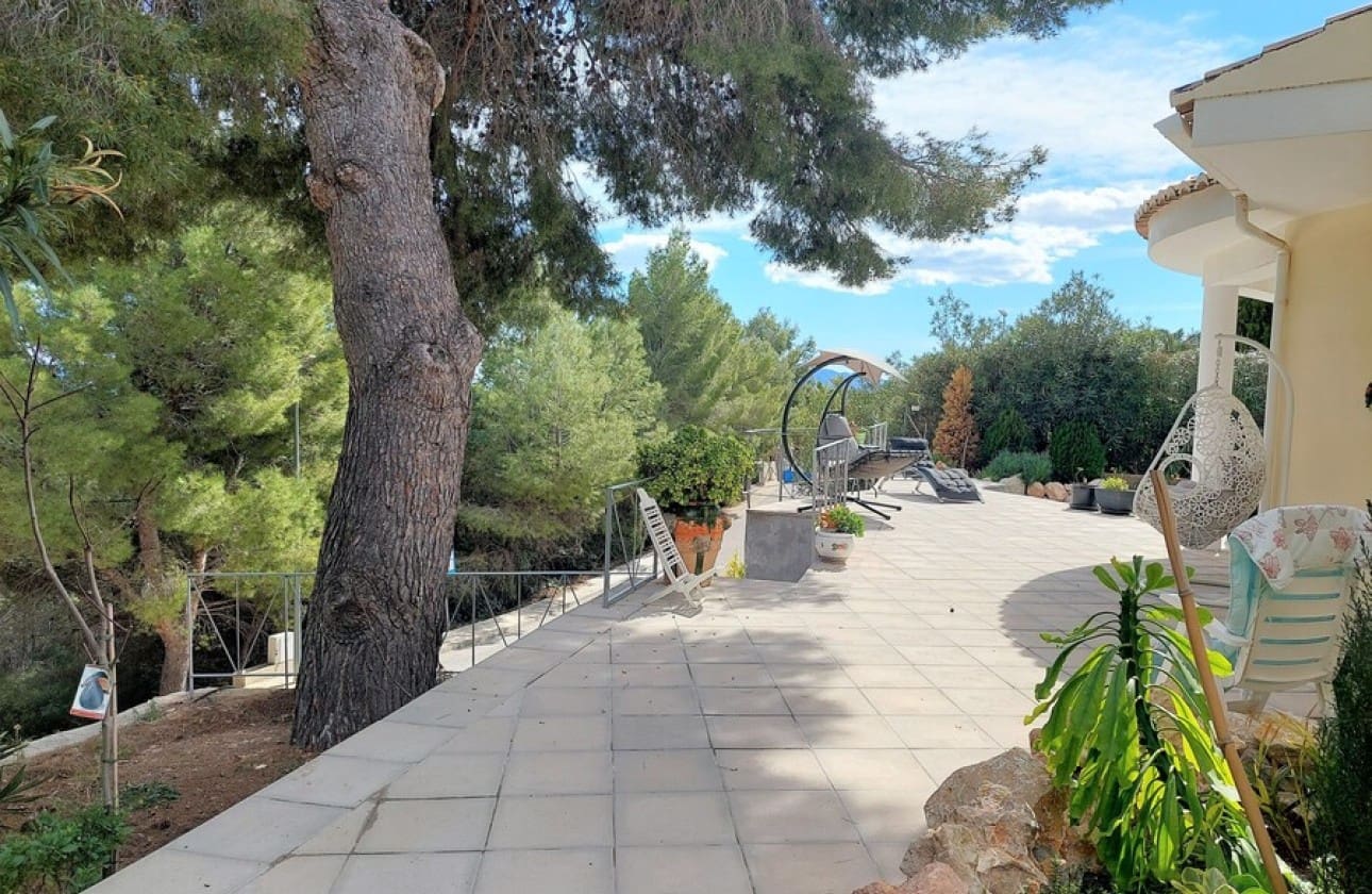 4 soveværelse Villa til salg i Altea med swimmingpool garage - € 525.000 (Ref: 10118601)