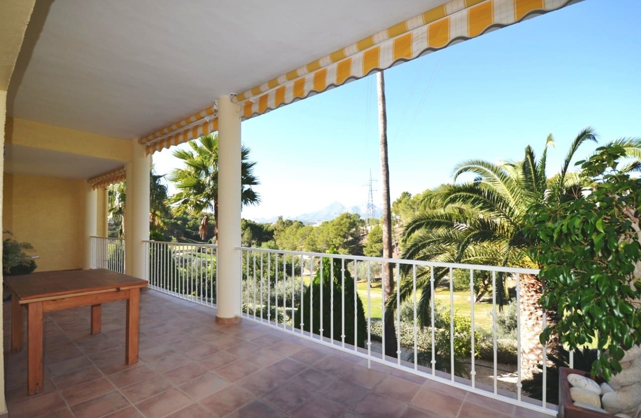 4 bedroom Villa for sale in Altea la Vella with pool garage - € 1,125,000 (Ref: 7814783)