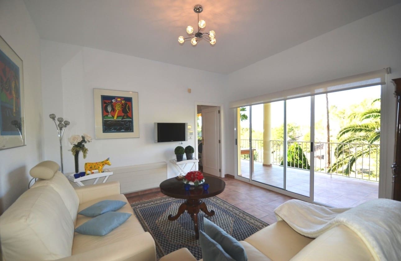 4 bedroom Villa for sale in Altea la Vella with pool garage - € 1,125,000 (Ref: 7814783)