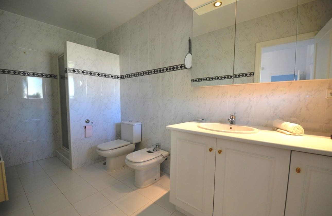 4 bedroom Villa for sale in Altea la Vella with pool garage - € 1,125,000 (Ref: 7814783)