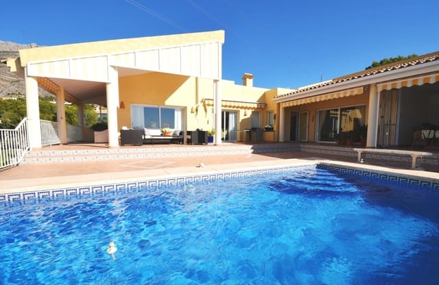 4 bedroom Villa for sale in Altea la Vella, Altea with pool garage - € 1,125,000 (Ref: 7814783)
