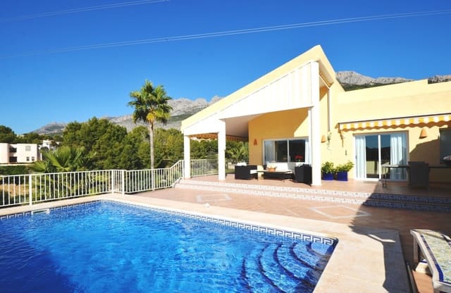 4 bedroom Villa for sale in Altea la Vella, Altea with pool garage - € 1,125,000 (Ref: 7814783)