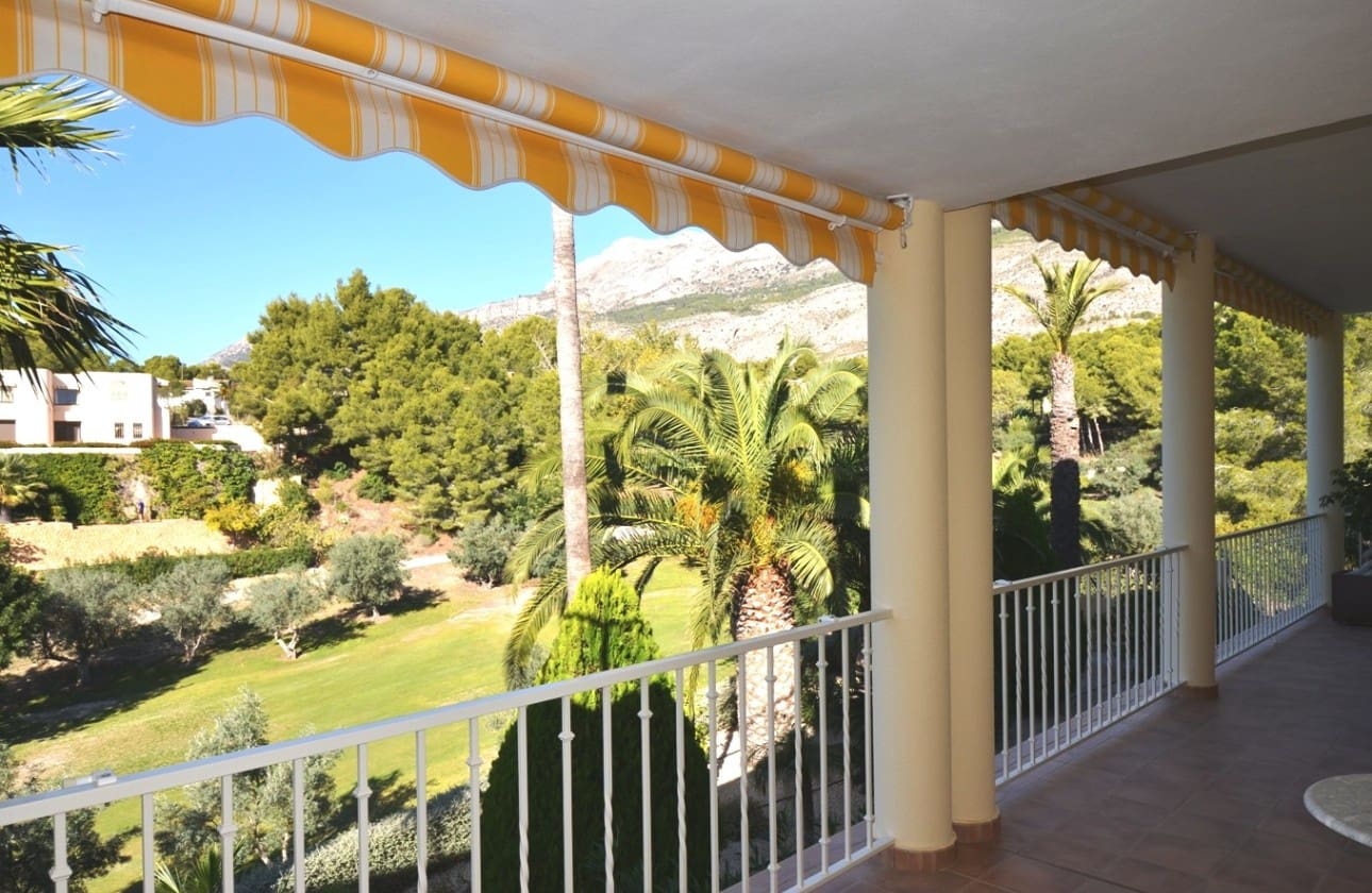 4 bedroom Villa for sale in Altea la Vella with pool garage - € 1,125,000 (Ref: 7814783)