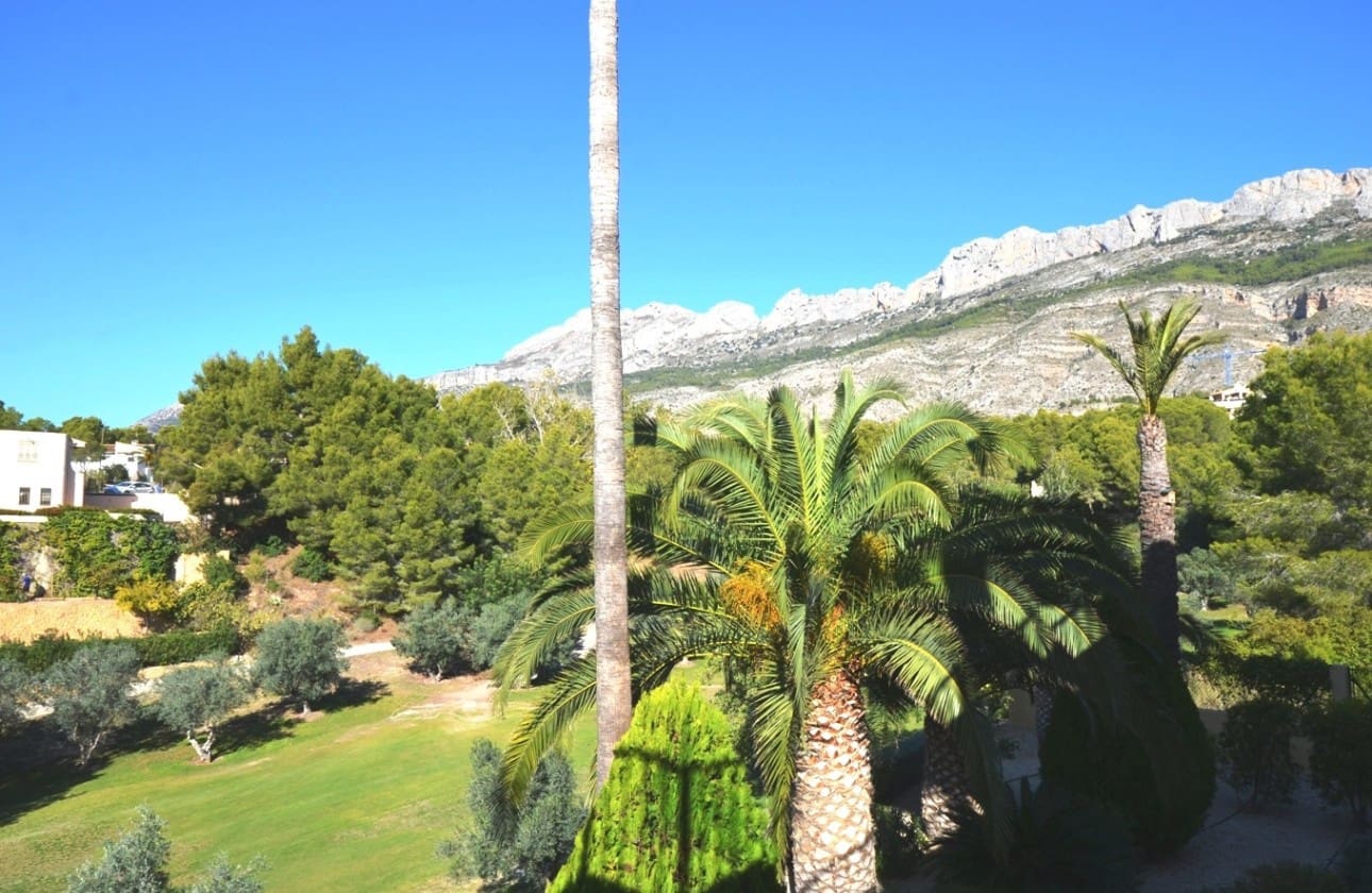 4 bedroom Villa for sale in Altea la Vella with pool garage - € 1,125,000 (Ref: 7814783)