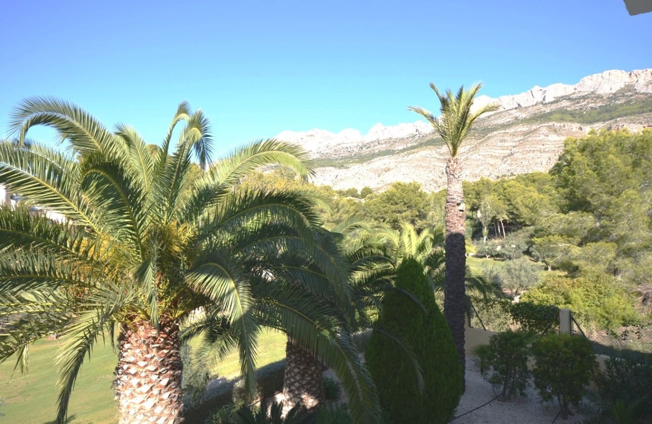 4 bedroom Villa for sale in Altea la Vella with pool garage - € 1,125,000 (Ref: 7814783)